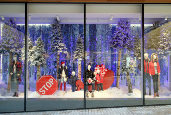 Display Produk dengan Tema Musiman atau Musim Liburan